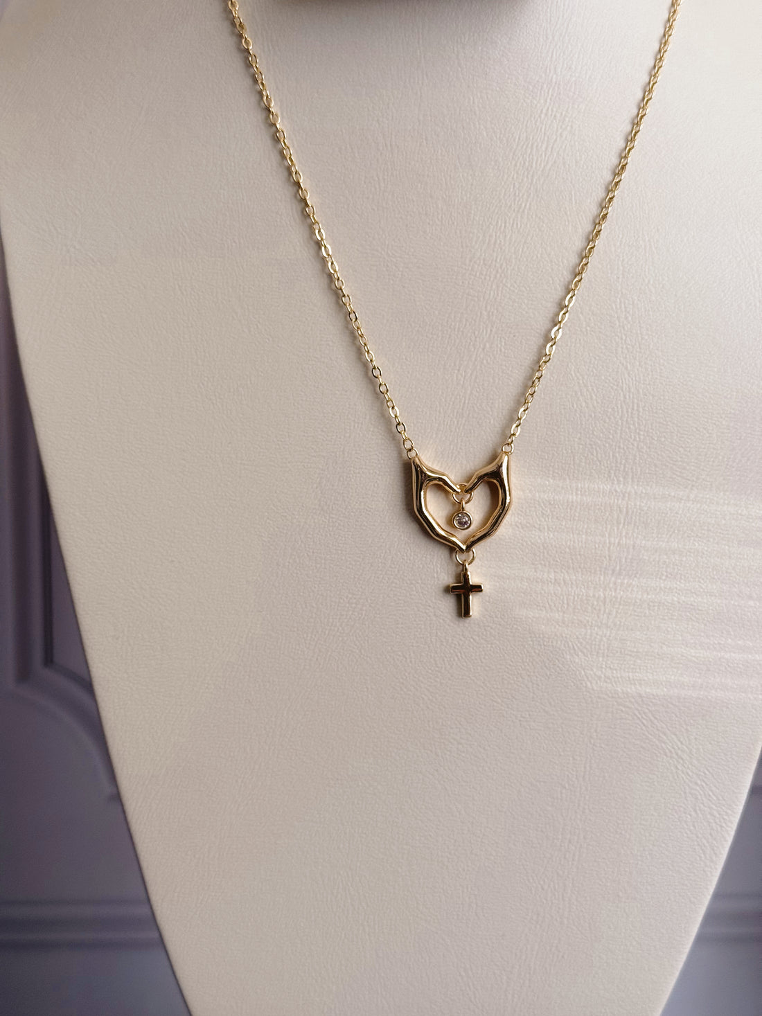Collar Manos Corazón