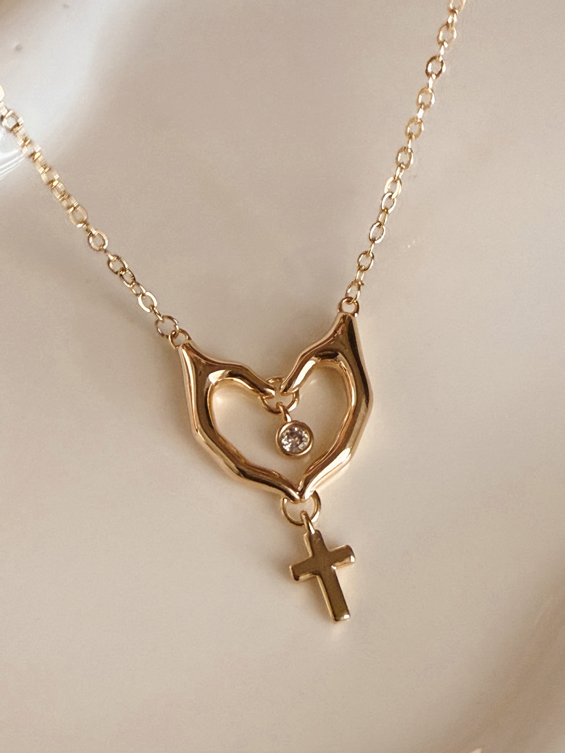 Collar Manos Corazón