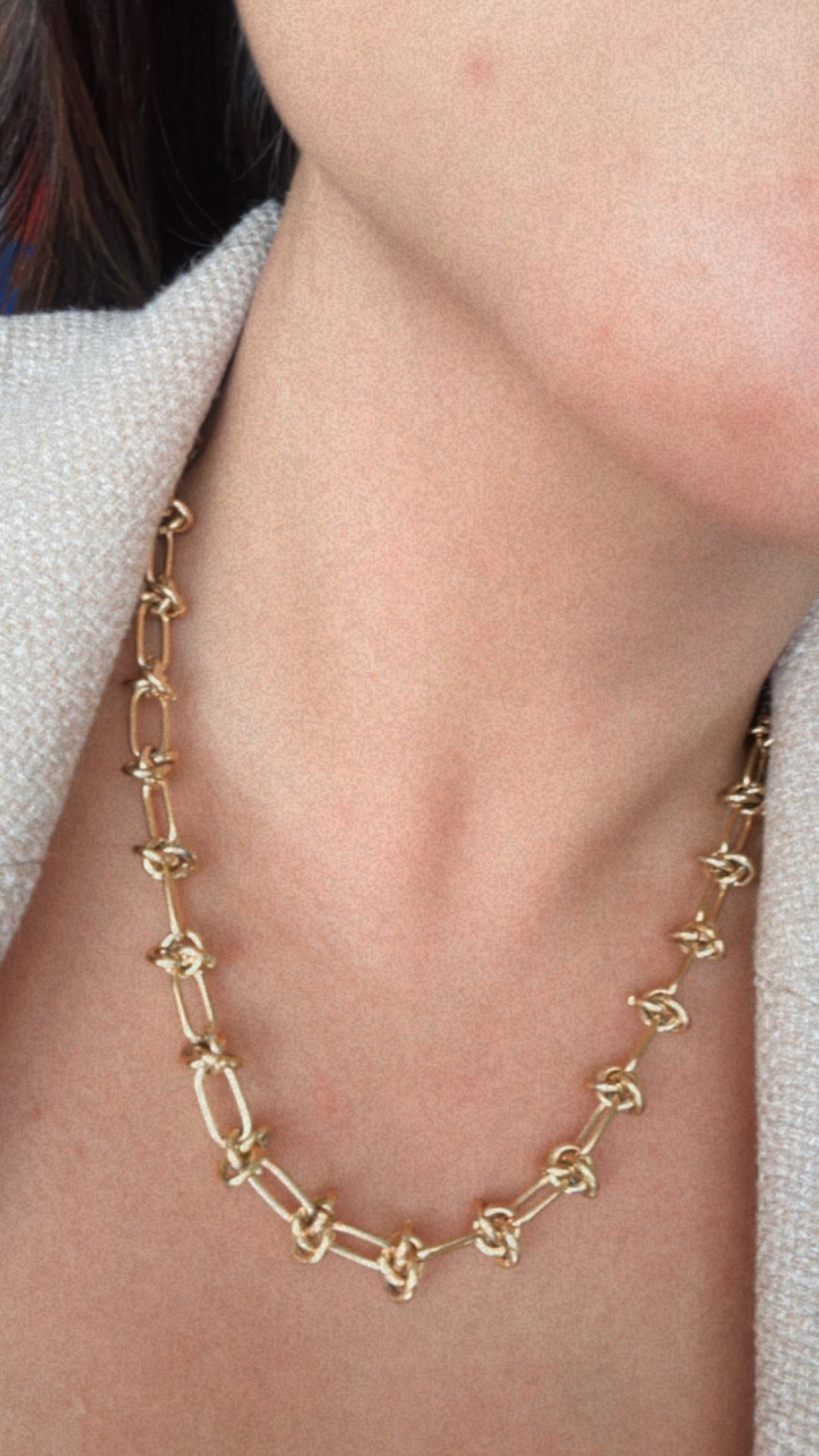 Collar nudos